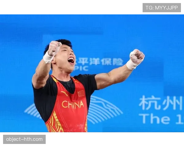 谌利军一天三顿豪餐，队友怀疑他家开饭店呢？